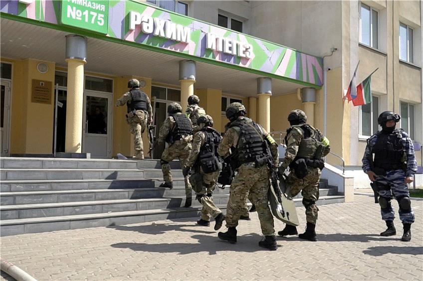 Eine Spezialeinheit der russischen Polizei rückt an. Foto: The Investigative Committee of the Russian Federation
