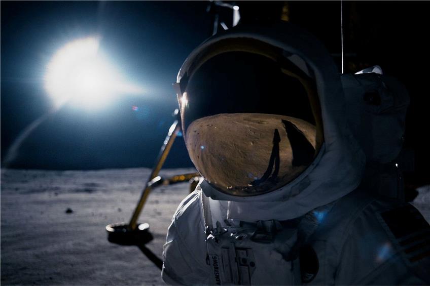 „First Man“ erzählt die Geschichte der ersten Mondlandung nicht fahnenschwenkend patriotisch. Foto: Universal