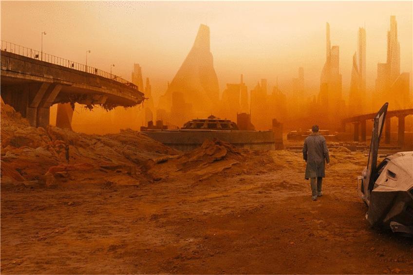 Folgt am Sonntagabend in Hollywood die Krönung? Der Film „Blade Runner 2049“ ist für den Oscar in der Kategorie „Beste Visuelle Effekte“ nominiert  Gerd Nefzers Firma hat maßgeblich daran mitgearbeitet. Foto: Sony Pictures/dpa
