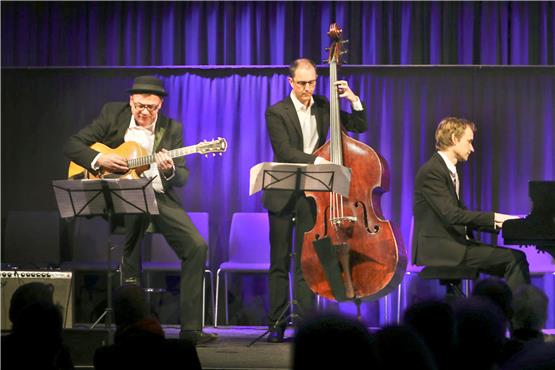 Frank Wekenmann, Florian Dohrmann Bass und Rainer Tempel (von links) waren Teil eines denkwürdigen Konzerts. Bild: Anne Faden