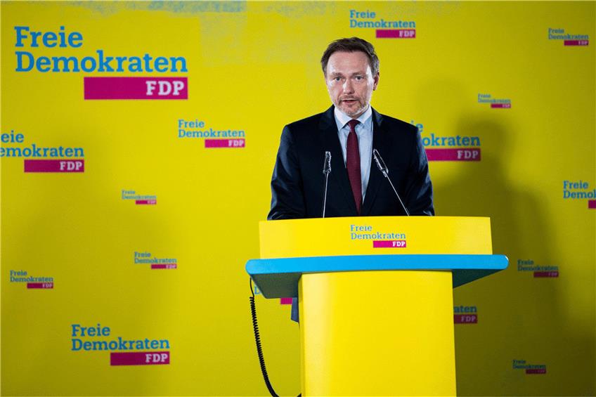 Fühlt sich mit seinem kritischen Kurs gegen die Corona-Politik bestätigt: FDP-Chef Christian Lindner. Foto: Bernd von Jutrczenka/dpa