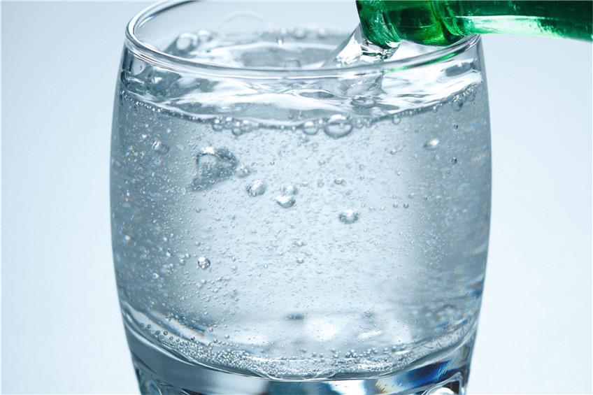 Für Mineralwasser gibt es zwei Bio-Siegel in Deutschland. Foto: ©Szasz-Fabian Jozsef/Shutterstock.com