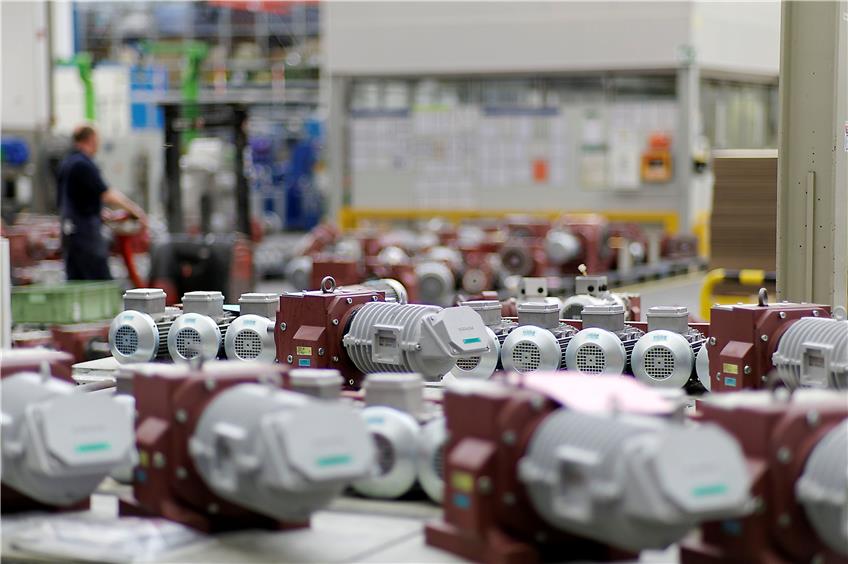 Getriebemotoren aus der Fertigung von Siemens in Kilchberg sind überall im Einsatz, wo etwas auf Bändern bewegt wird. Archivbild: Metz