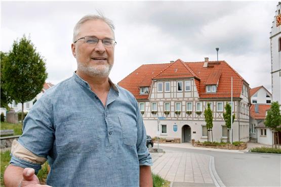 Günter Brucklacher ist seit 17 Jahren Ortsvorsteher in der Härtengemeinde Jettenburg, und er ist es gerne. Bild: Horst Haas