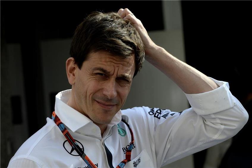 Hat die Nase gestrichen voll: Mercedes-Motorsportchef Toto Wolff droht mit Konsequenzen. Foto: afp