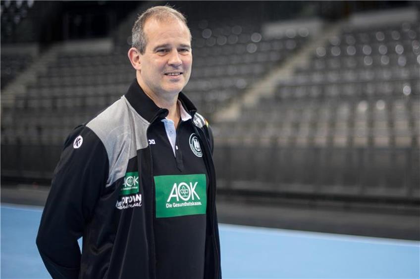 Henk Groener, Trainer der Handballnationalmannschaft der Frauen. Foto: Sebastian Gollnow dpa