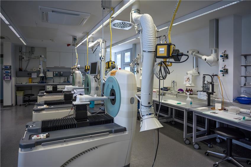 Hochmoderne Geräte stehen im Werner Siemens Imaging Center. Archivbild: Ulrich Metz