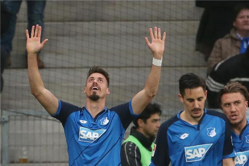 Hoffenheims Sandro Wagner jubelt nach seinem Treffer zum 1:0. Foto: Thomas Frey dpa