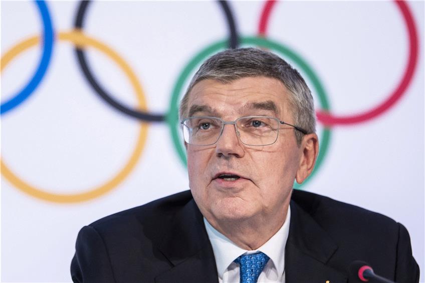 IOC-Präsident Bach will sich die Spiele ohne Fans nicht vorstellen. Foto: Jean-Christophe Bott/KEYSTONE/dpa