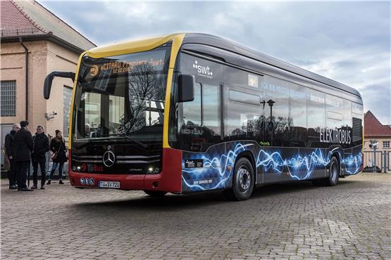 Im Jahr 2019 nahmen die Stadtwerke den ersten Elektrobus in Betrieb. Archivbild: Ulrich Metz