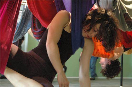 Im Tanzprojekt von Trisha Brown auf der Documenta in Kassel, 2007. Bild: TIM