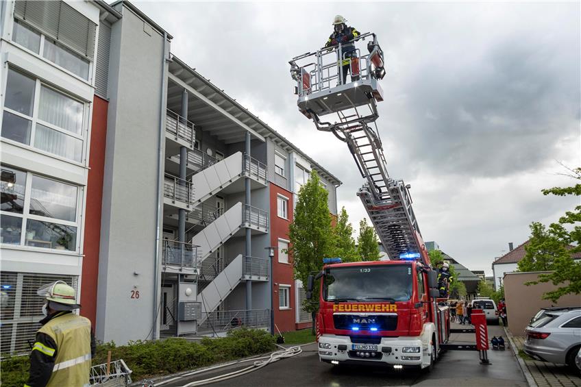 In Mössingen kam es zu einem Kellerbrand in der Freiherr-vom-Stein-Straße. Bild: Klaus Franke