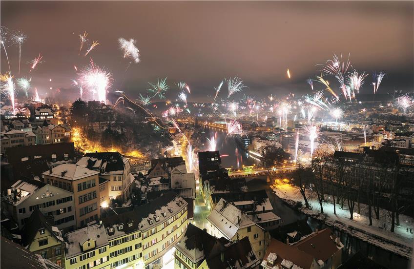 In der Tübinger Altstadt (vorne im Bild die Neckargasse) ist Feuerwerk verboten. Archivbild: Ulmer