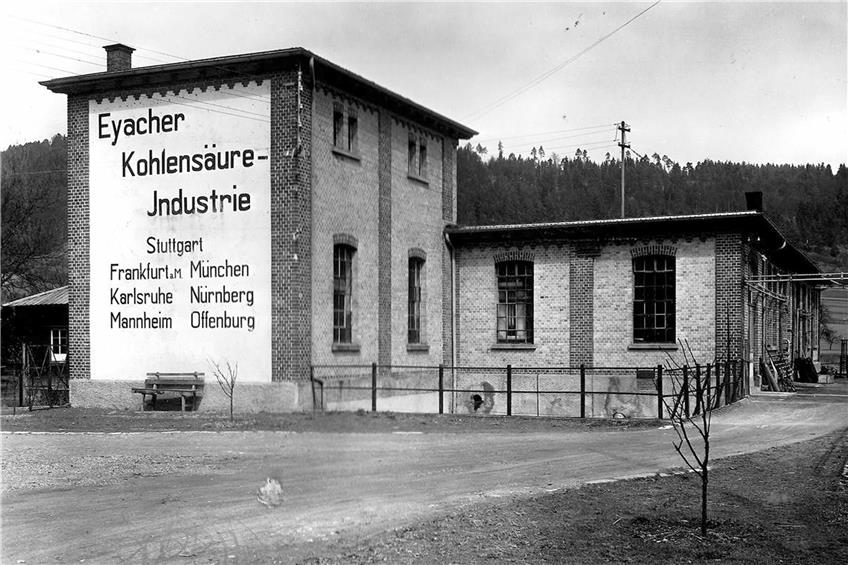 In der ehemaligen Lohmühle wurde Kohlensäure für den Transport verflüssig. Das Bild ist aus den 1950er Jahren. BIlder: Edwin Straub/Kulturtankstelle