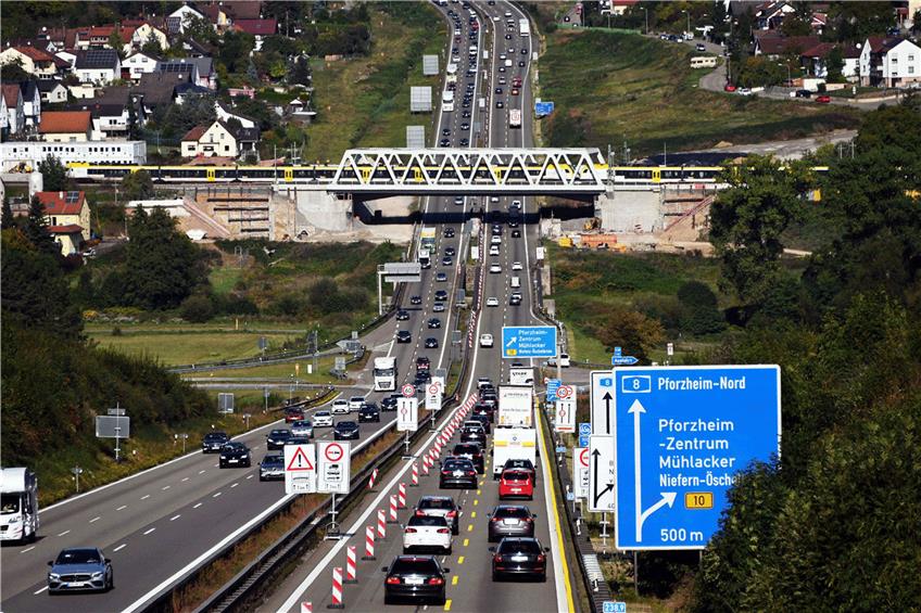 Investitionen des Bundes, etwa in die Autobahnen, drohen deutlich teurer zu werden.  Foto: Uli Deck/dpa