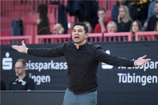 Kann über die Auswärtsleistung seines Team in Trier nicht zufrieden sein: Tigers-Coach Daniel Jansson. Bild: Ulmer