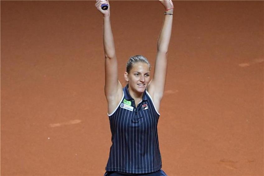 Karolina Pliskova aus Tschechien bejubelt ihren Sieg in Stuttgart. Foto: Marijan Murat dpa
