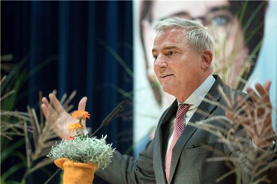 Keine Sekunde Ruhe von der Arbeit gönnt sich CDU-Innenminister Thomas Strobl. Bild: Metz