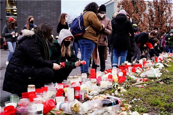 Kerzen für die Opfer nach dem Amoklauf in Heidelberg.