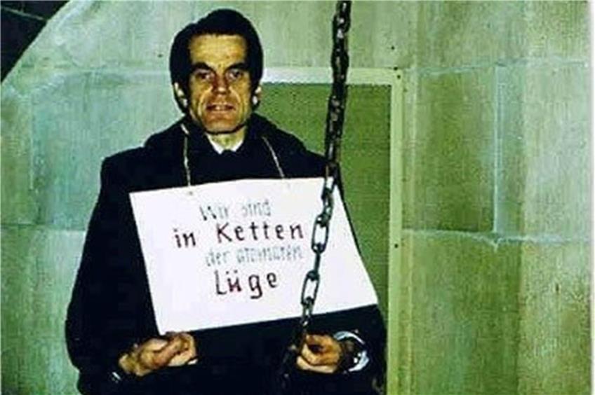 Kettenreaktion einer kompromisslosen Gegnerschaft: Hartmut Gründler 1975 in der Stuttgarter Stiftskirche. Archivbild