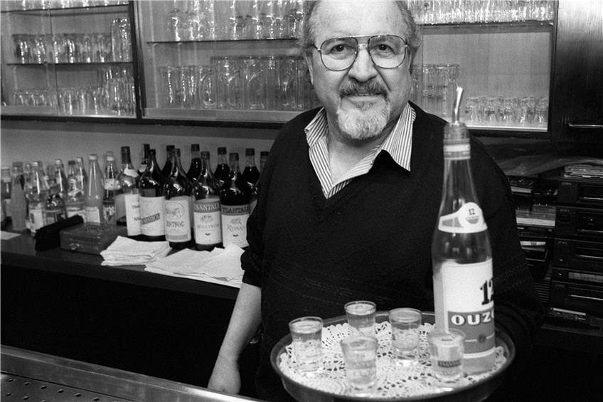 Kyriakos Enisoglou servierte ab den 70er Jahren Ortef – und Ouzo. Archivbild: Gerd Groebe