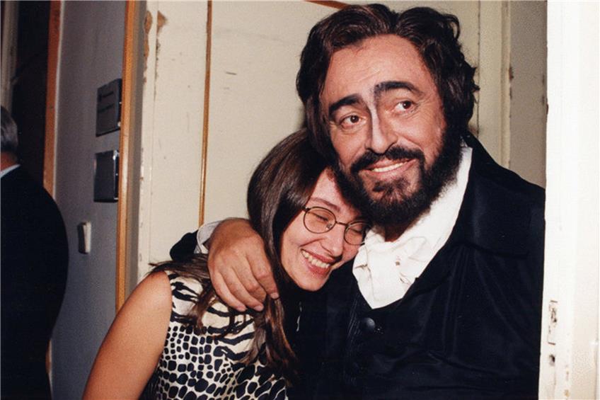 Luciano Pavarotti mit Nicoletta Mantovani. Foto: © Wild Bunch Germany