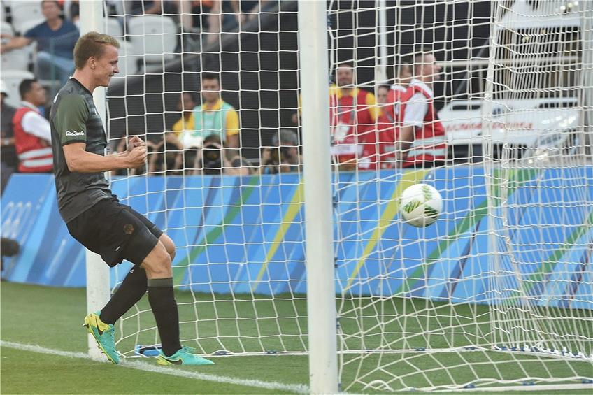 Lukas Klostermann freut sich über seinen 1:0-Führungstreffer gegen Nigeria. Die DFB-Auswahl gewann letztenlich 2:0. Foto: AFP
