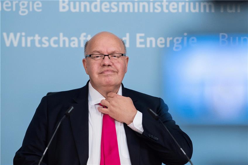 Minister Peter Altmaier weist Kritik am korrigierten Strombedarf zurück. Foto: Bernd von Jutrczenka/dpa
