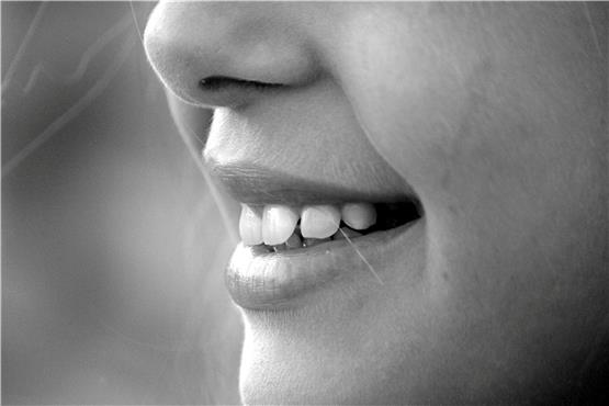 Mit einfachen Methoden lässt sich das Nasenbluten meistens stoppen und man kann wieder frei aufatmen. Bild: pixabay