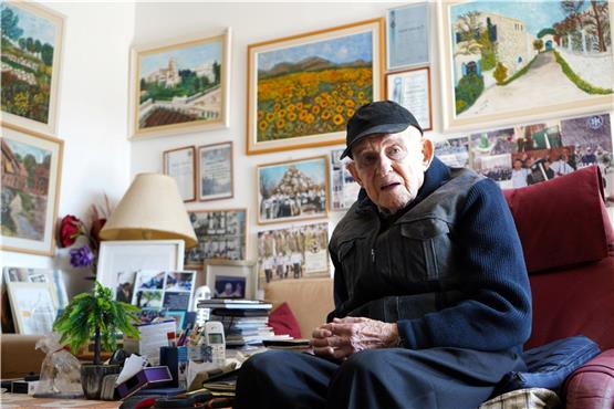Mordechai Ciechanower, der letzte Überlebenden des KZ Hailfingen-Tailfingen, lebt heute in Israel. Am 27. Februar ist Ciechanower 100 Jahre alt geworden. Bild: Benjamin Merkt