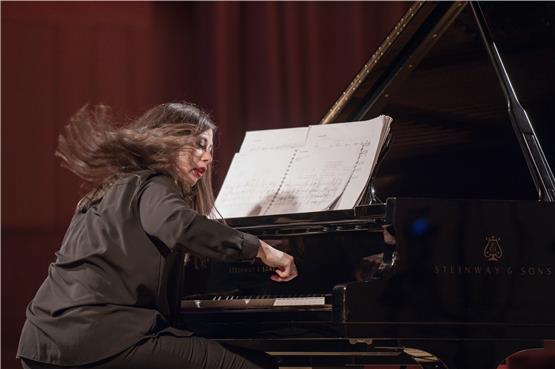 Musica Nova in Reutlingen: die spanische Pianistin Magdalena Cerezo Falces. Bild: Darja Stravs Tisu