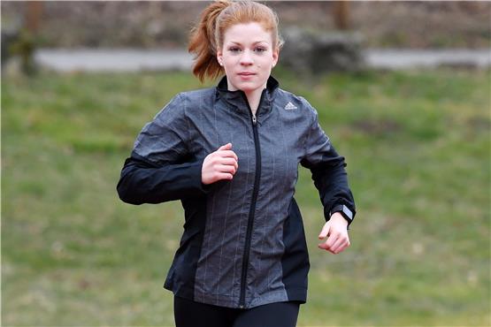 Neben dem Jurastudium spult Eva Dieterich rund 100 Kilometer pro Trainingswoche ab.Bild: Ulmer