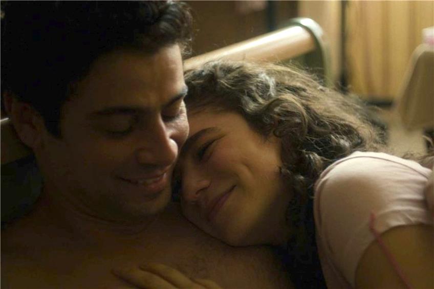 Nicht nur von einem Erpresser bedroht: das Liebespaar Lana (Baraka Rahmani) und Ali (Emad Azmi). Bild: Arabisches Filmfestival