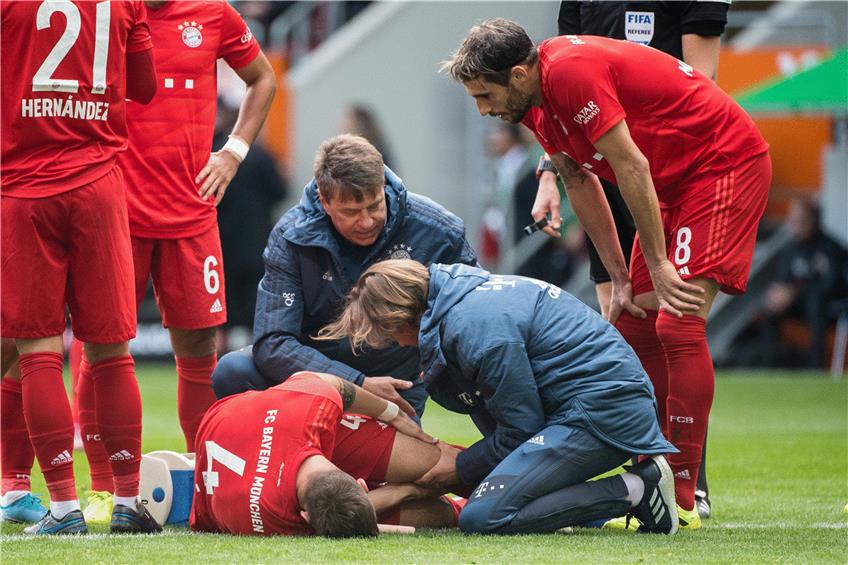Niklas Süle wurde am Sonntag operiert und fällt mit einem Kreuzbandriss mehrere Monate aus. Foto: Matthias Balk/dpa