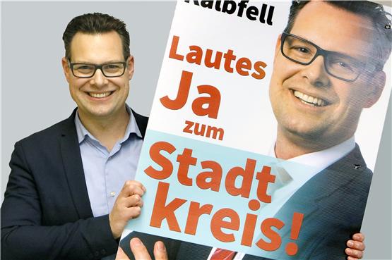 OB-Kandidat Carl-Gustav Kalbfell sieht es als eine seiner Stärken, dass er gut zuhören kann. Laut ja sagen kann er aber auch.Bild: Horst Haas