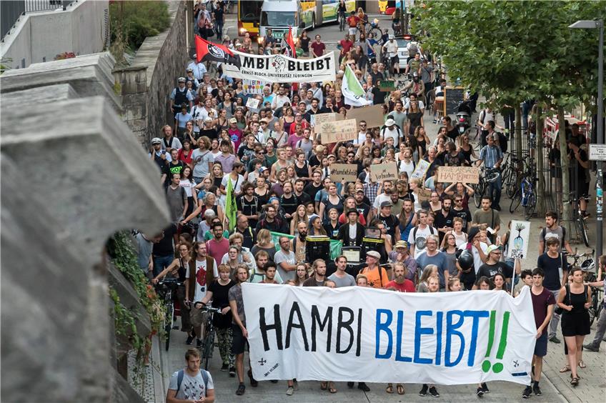 „One struggle – one fight – Ende Gelände – Hambi bleibt!“, riefen die Protestierenden der Solidaritätsdemonstration.Bild: Metz