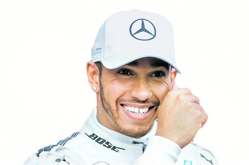 Peilt die Titelverteidigung an: Weltmeister Lewis Hamilton. Foto: Antonio Calanni/AP/dpa