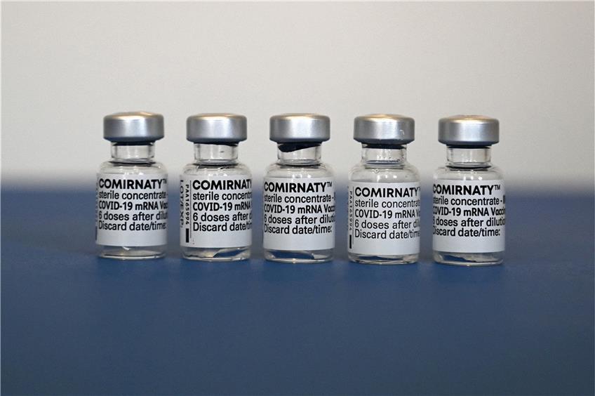 Pfizer-Biontechs Impfstoff Comirnaty: Wird er bald ohne Patent produziert? Die FDP ist dagegen. Foto: Christof Stache/afp