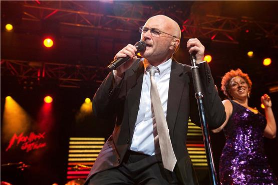 Phil Collins 2010 beim Montreux Jazz Festival. Foto: Laurent Gillieron/KEYSTONE/epa/dpa