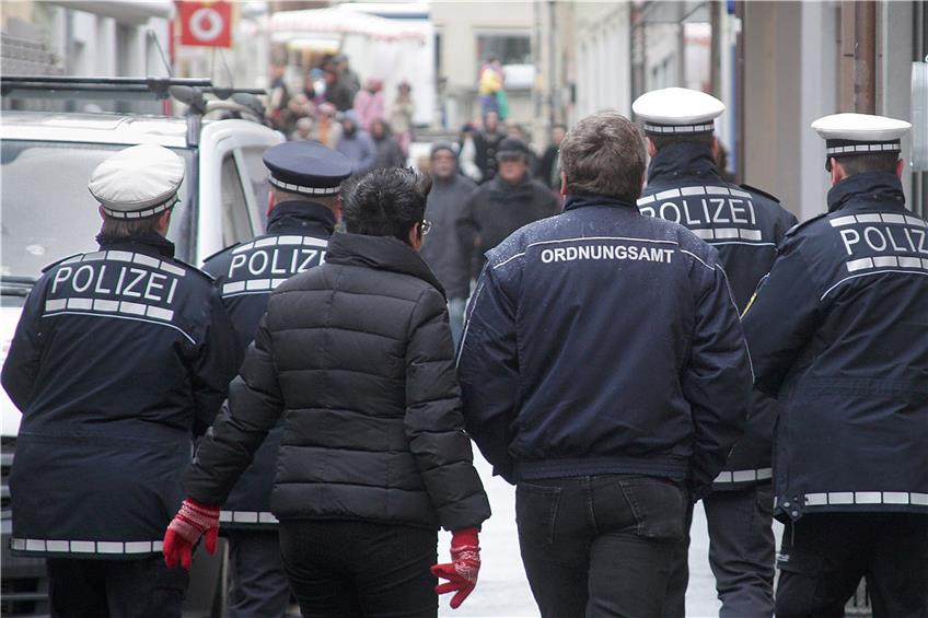 Polizeistreife bei der Fasnet. Archivbild: Metz