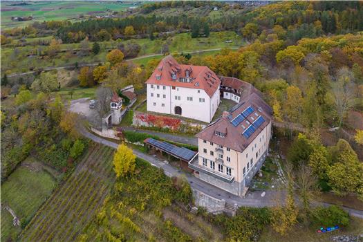 Schloss Roseck aus der Vogelperspektive. Bild: Ulrich Metz
