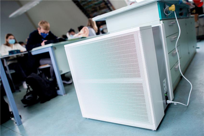 Sind Luftfilter in Klassenzimmern im Kampf gegen Corona ein Allheilmittel? Darüber wird diskutiert. Foto: Hauke-Christian Dittrich