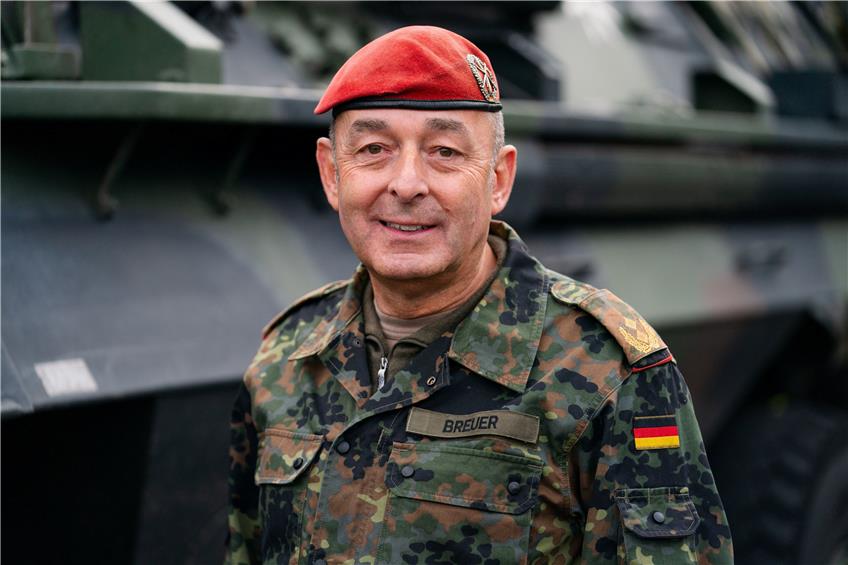 Soll den Corona-Krisenstab führen: Generalmajor Carsten Breuer. Foto: Nicolas Armer/dpa