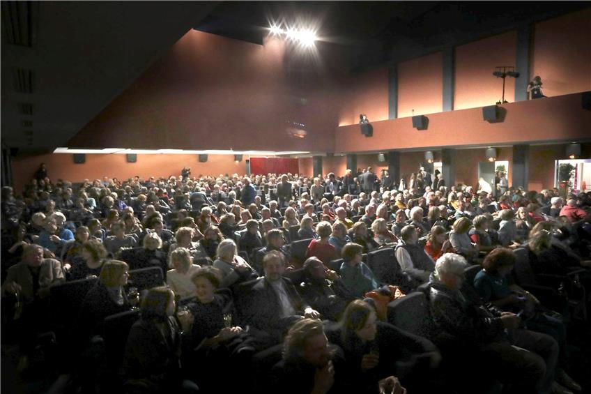 Starker Andrang: Bei der Eröffnung der Französischen Filmtage war das Kino Museum schon vorab ausverkauft. Bild: Faden