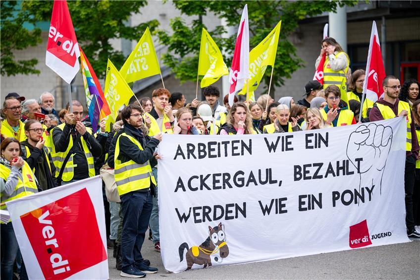 Streik der Beschäftigten an der Tübinger Uniklinik. Bild: Carolin Albers