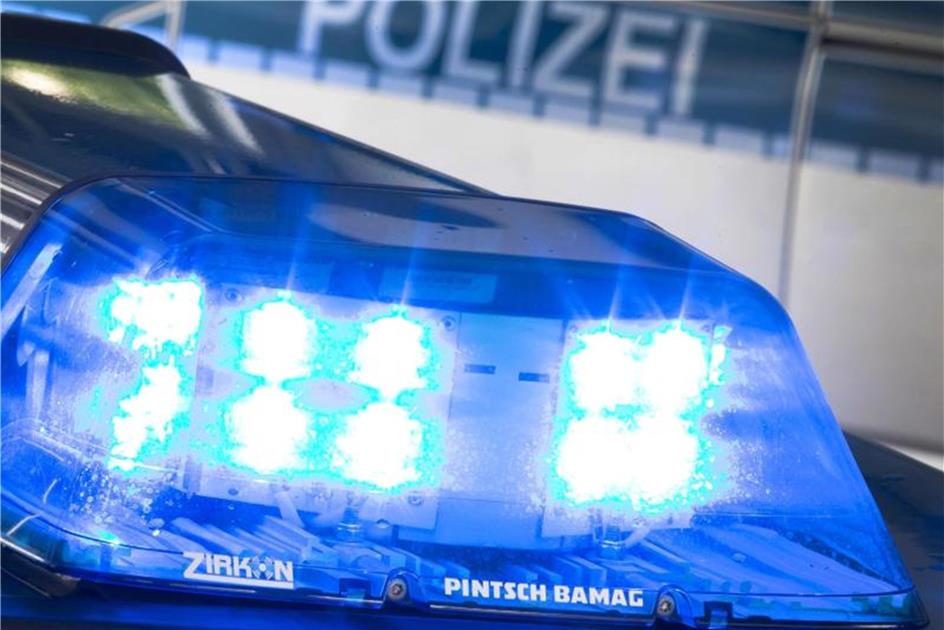 Drunk man hits Kilchberg town sign and overturns