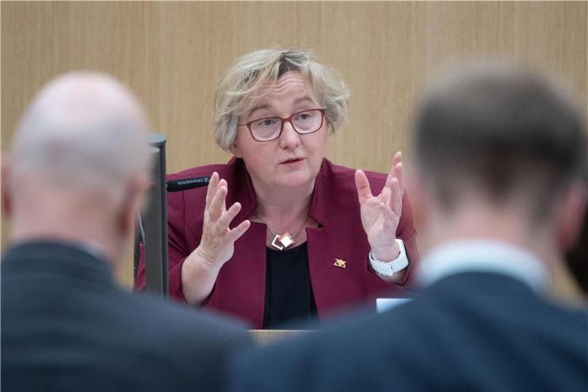 Theresia Bauer (Bündnis 90/Die Grünen), Wissenschaftsministerin von Baden-Württemberg, spricht. Foto: Marijan Murat/Archiv