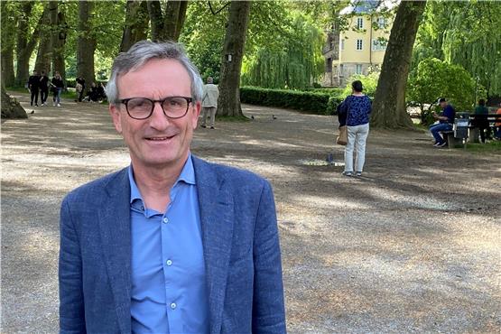 Thomas Geisel beim Spaziergang durch Tübingen, wo seine Schwester Sofie 2022 SPD-Oberbürgermeisterin werden wollte.