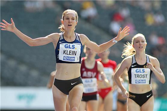 Titel Nummer neun für Hanna Klein: Die LAV-Läuferin im Ziel des 1500-Meter-Finals. Bild: Ralf Görlitz