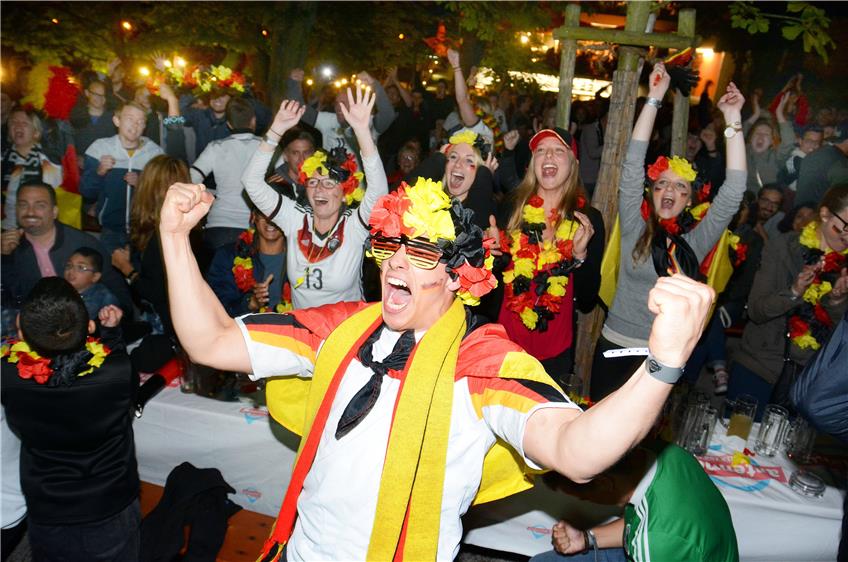 Tooooooooooor für Deutschland: Die Fans werden auch in diesem Sommer in der Stadt ihren Jubel herausbrüllen. Archivbild: Rippmann